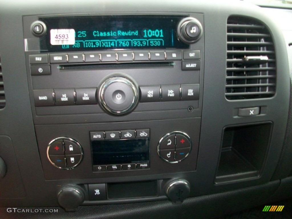 2012 Chevrolet Silverado 1500 LT Crew Cab 4x4 Audio System Photo #54731549