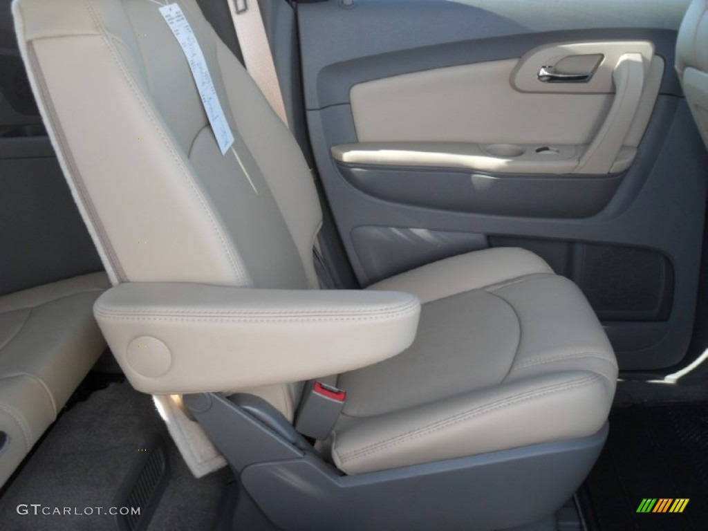 Cashmere/Dark Gray Interior 2012 Chevrolet Traverse LT Photo #54732329