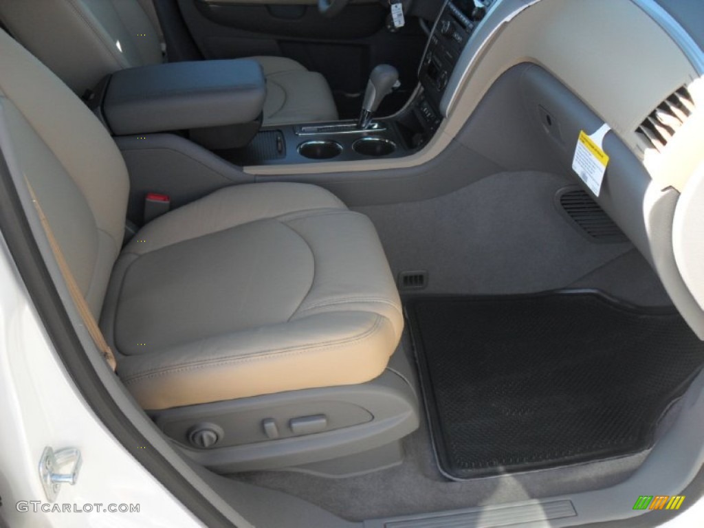 Cashmere/Dark Gray Interior 2012 Chevrolet Traverse LT Photo #54732335