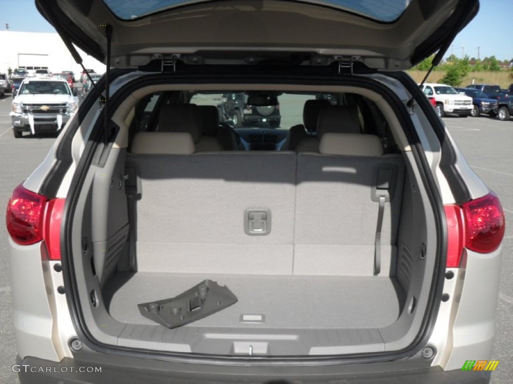 2012 Traverse LT - Gold Mist Metallic / Cashmere/Dark Gray photo #18