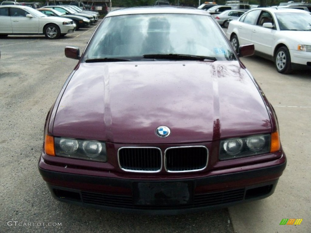 Calypso Red Pearl BMW 3 Series