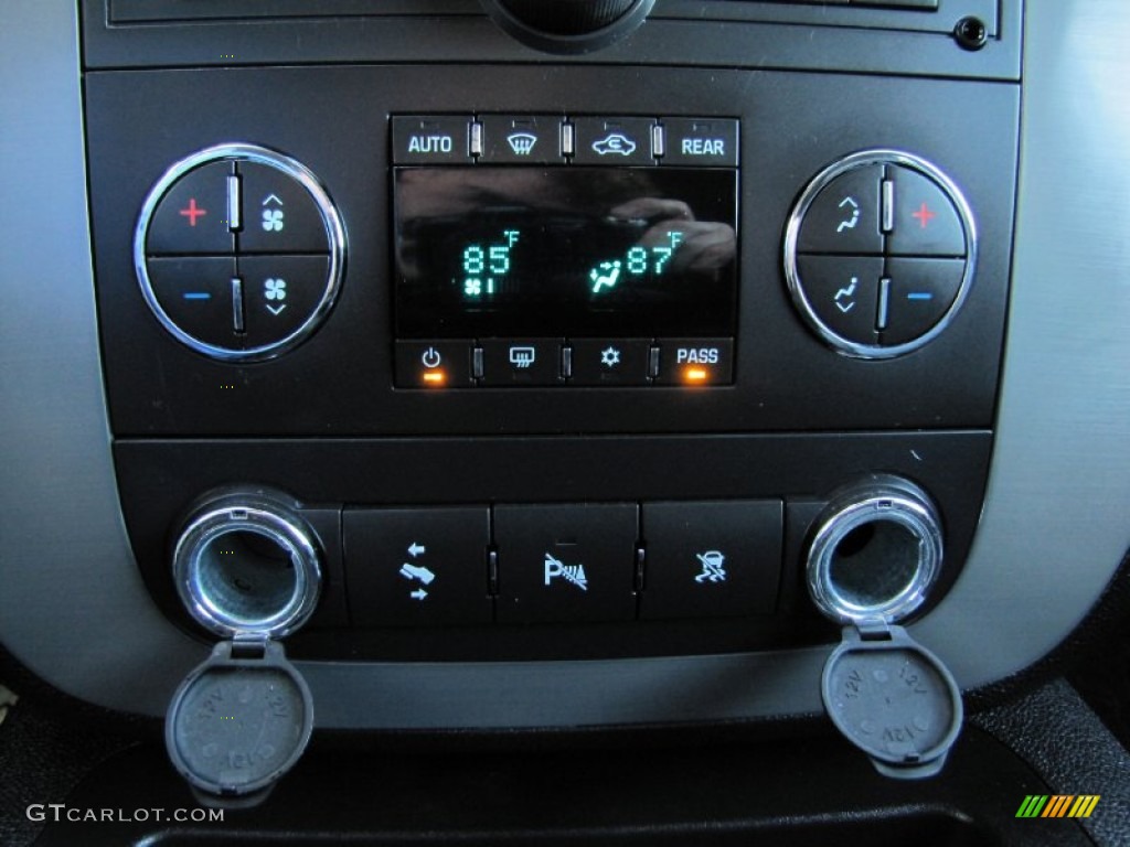 2011 Yukon XL SLT 4x4 - Pure Silver Metallic / Ebony photo #17