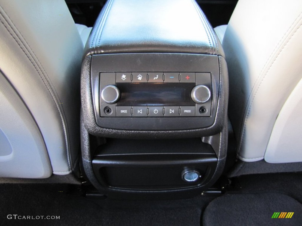 2011 Traverse LTZ AWD - White Diamond Tricoat / Cashmere/Ebony photo #21