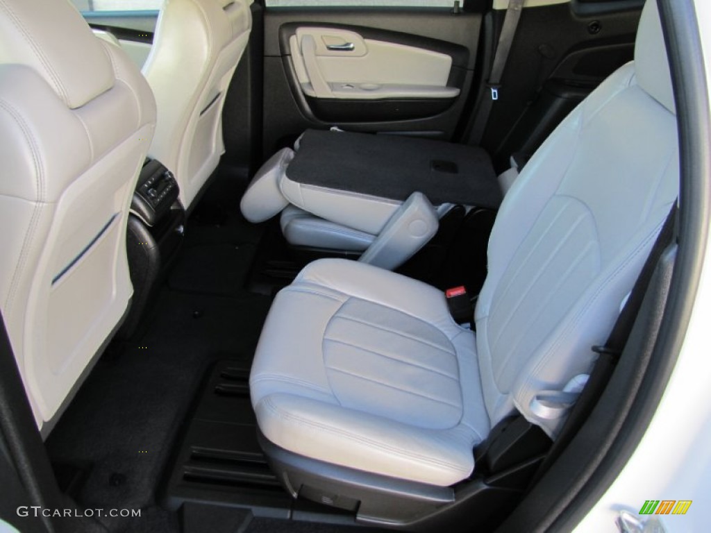 2011 Traverse LTZ AWD - White Diamond Tricoat / Cashmere/Ebony photo #23