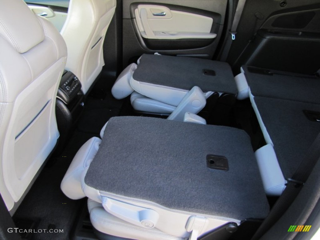 2011 Traverse LTZ AWD - White Diamond Tricoat / Cashmere/Ebony photo #24