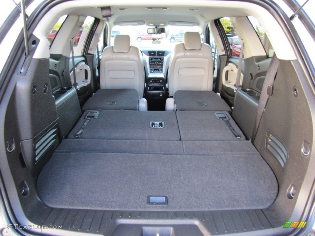 2011 Traverse LTZ AWD - White Diamond Tricoat / Cashmere/Ebony photo #26