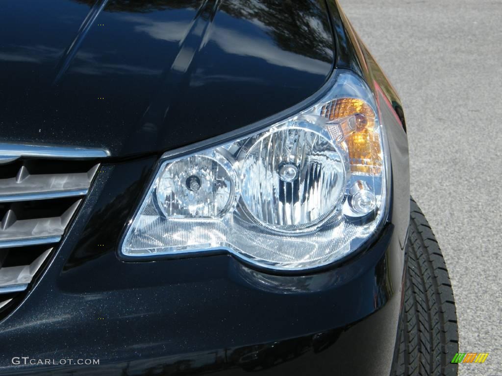 2007 Sebring Touring Sedan - Brilliant Black Crystal Pearl / Dark Slate Gray/Light Slate Gray photo #9