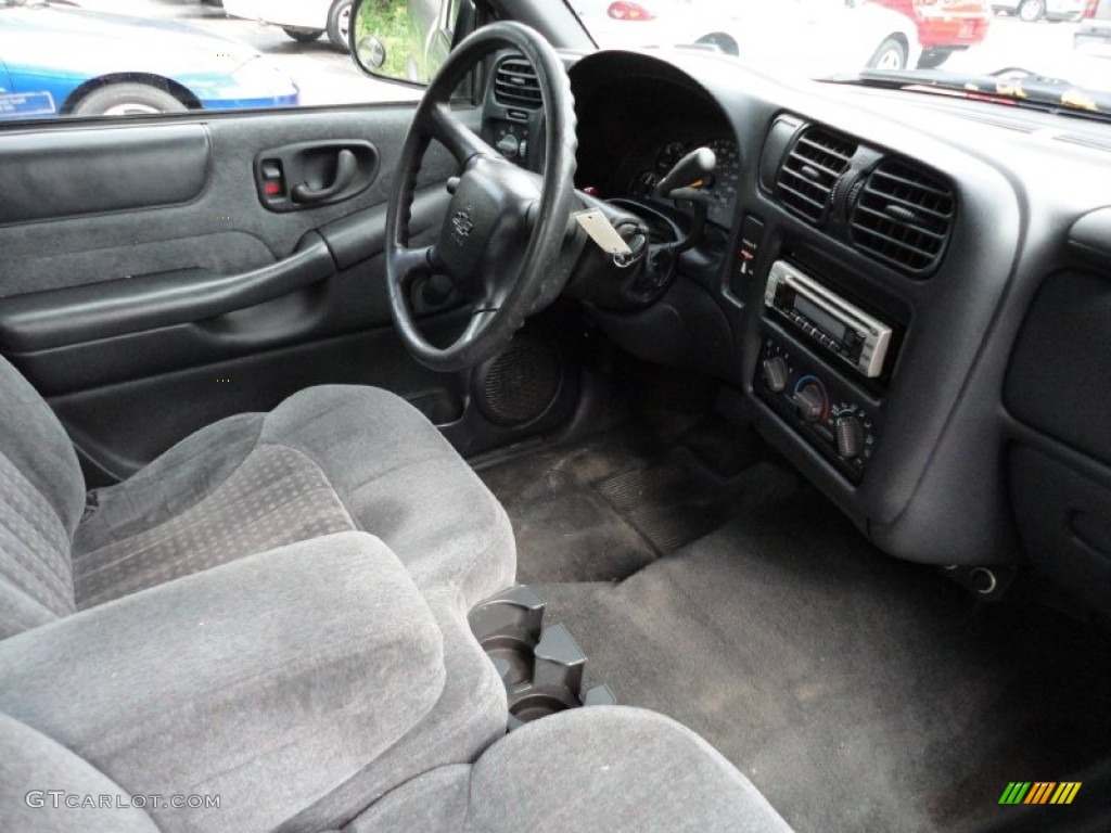 1999 S10 LS Regular Cab - Light Pewter Metallic / Graphite photo #15