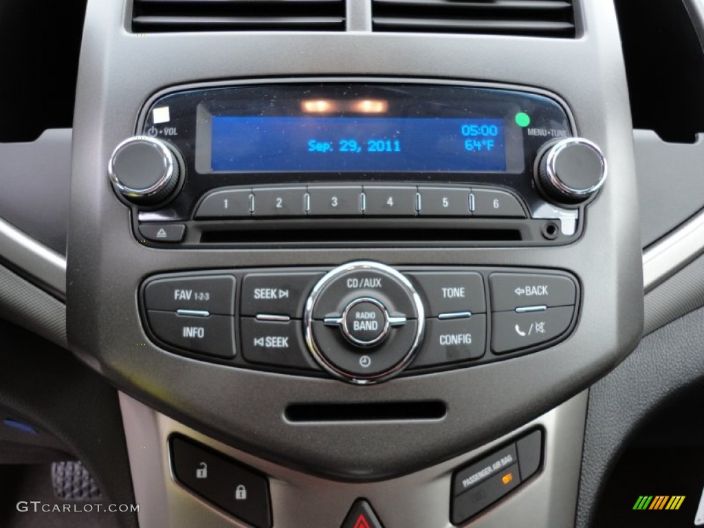 2012 Chevrolet Sonic LT Hatch Controls Photo #54741171
