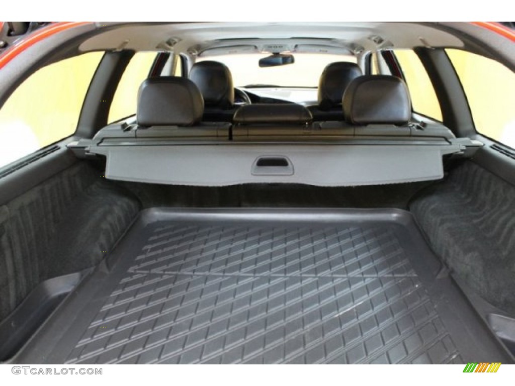 2004 Volvo V70 R AWD Trunk Photo #54743373