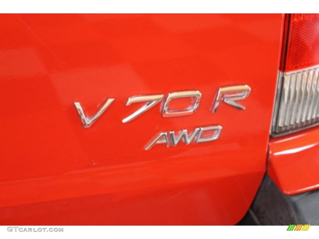 2004 Volvo V70 R AWD Marks and Logos Photos