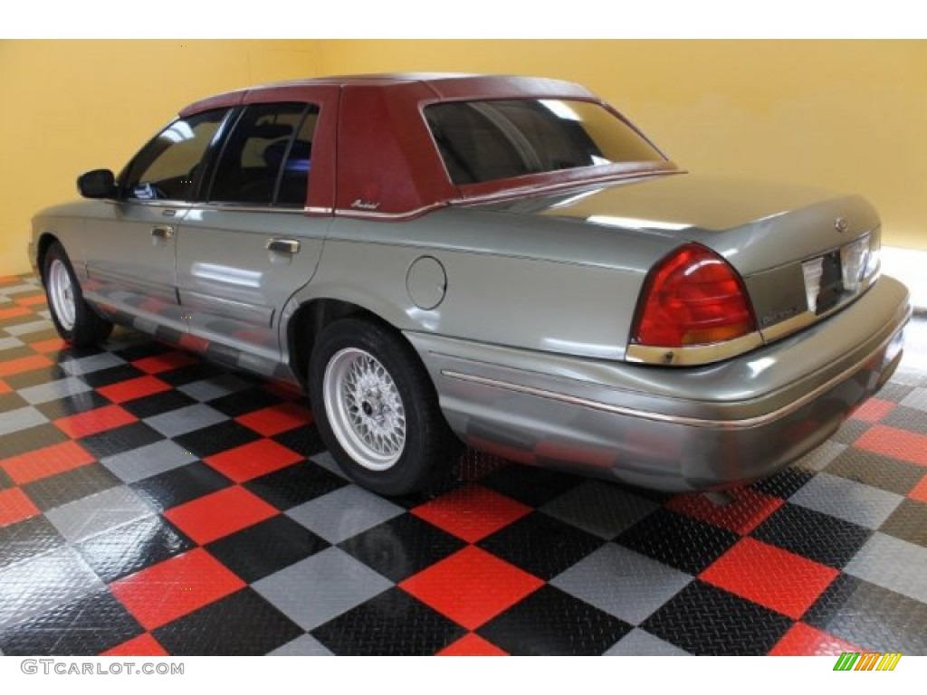 2000 Crown Victoria LX Sedan - Spruce Green Metallic / Medium Parchment photo #3