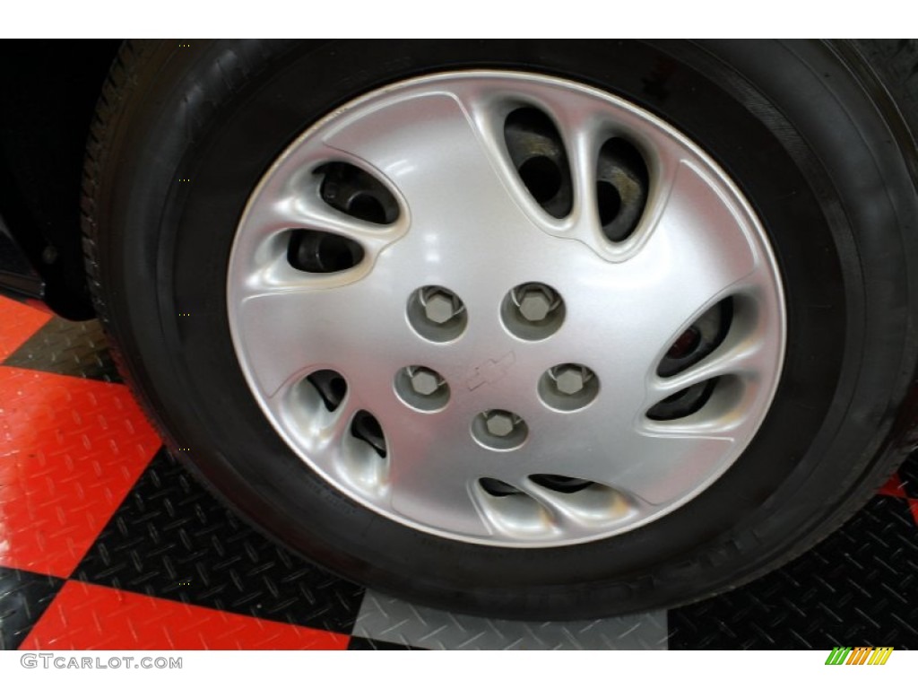 2001 Chevrolet Venture Standard Venture Model Wheel Photo #54745212