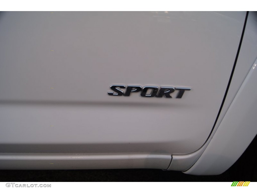 2010 RAV4 Sport - Super White / Dark Charcoal photo #15