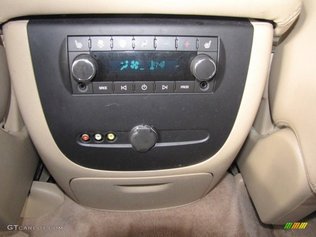 2007 Chevrolet Suburban 1500 LTZ 4x4 Controls Photo #54747810