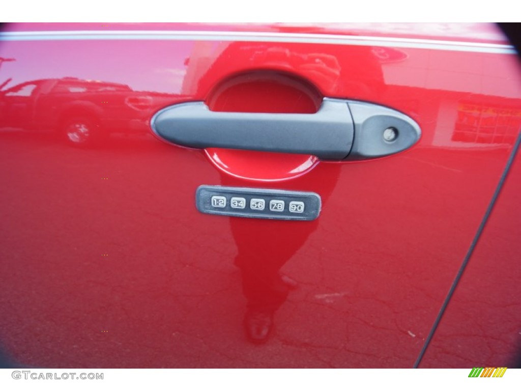 2009 Escape XLT V6 - Sangria Red Metallic / Charcoal photo #31