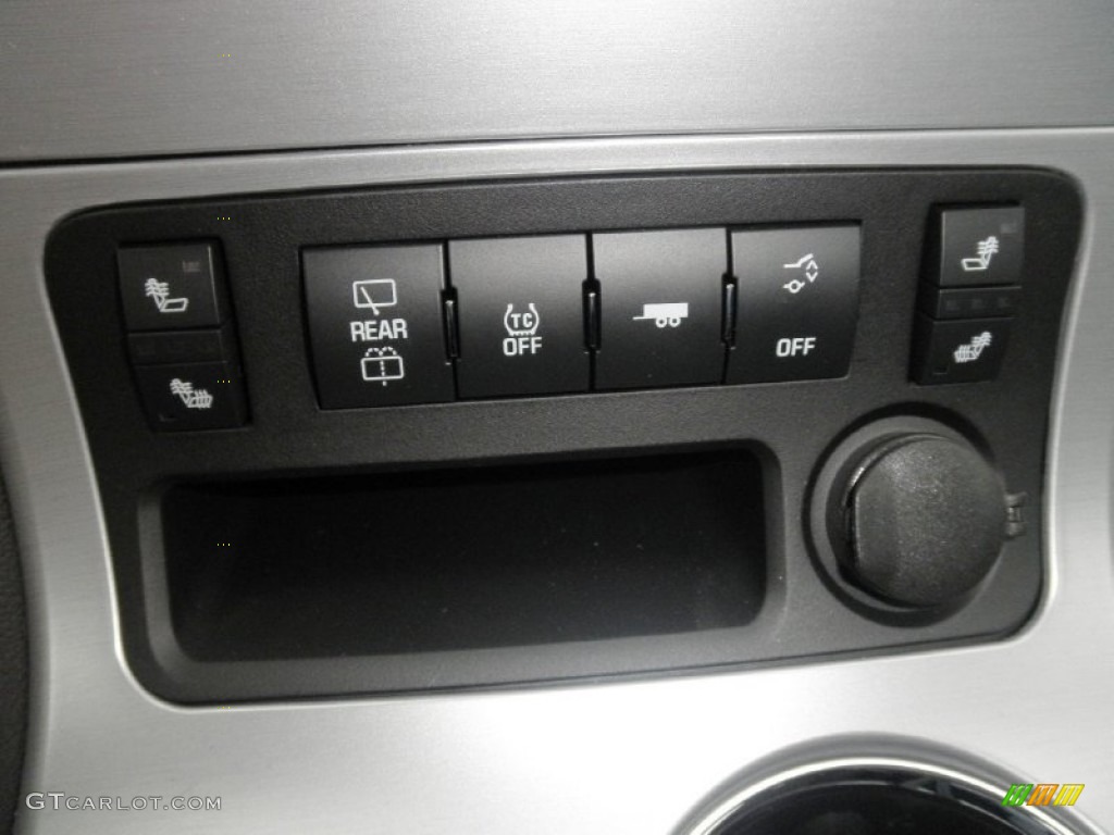 2012 GMC Acadia SLE Controls Photo #54748821