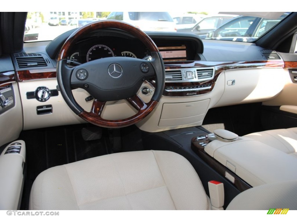 2009 S 550 4Matic Sedan - designo Mystic White / Black/Savanna photo #15