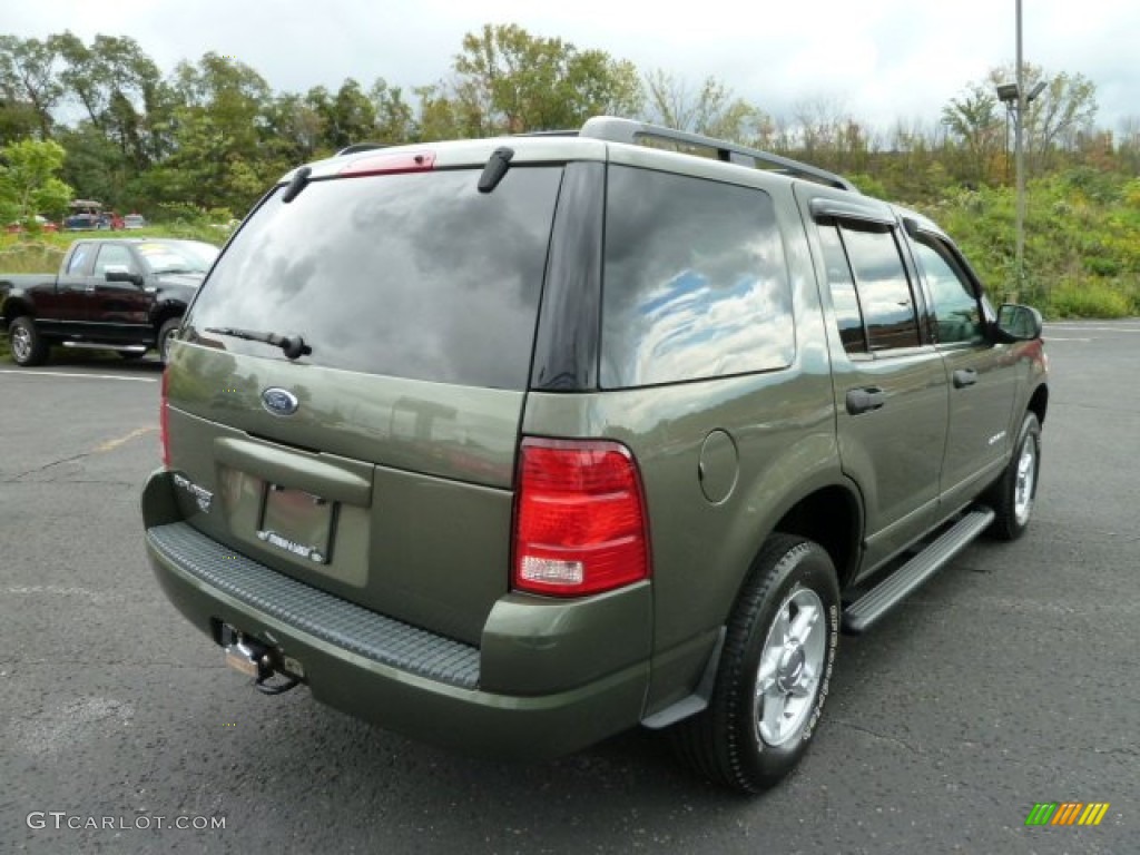 2004 Explorer XLT 4x4 - Estate Green Metallic / Medium Parchment photo #2