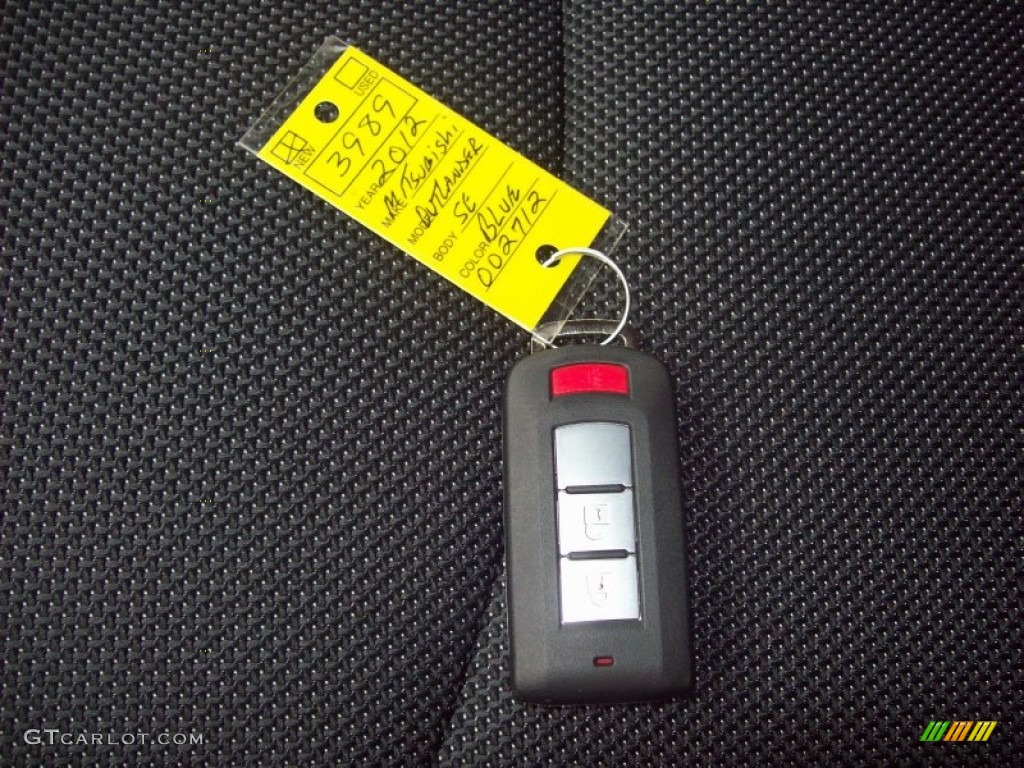 2012 Mitsubishi Outlander GT Keys Photos
