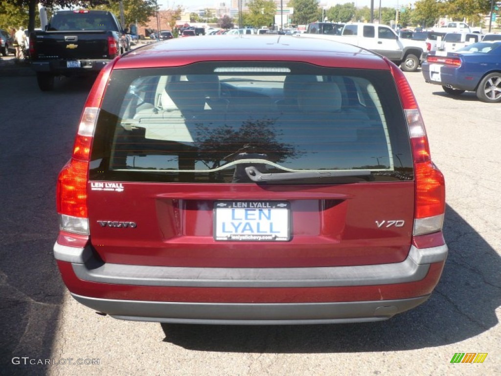 2004 V70 2.4 - Ruby Red Metallic / Beige/Light Sand photo #5