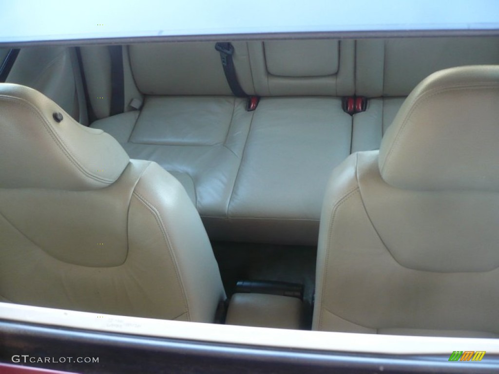 2004 V70 2.4 - Ruby Red Metallic / Beige/Light Sand photo #24