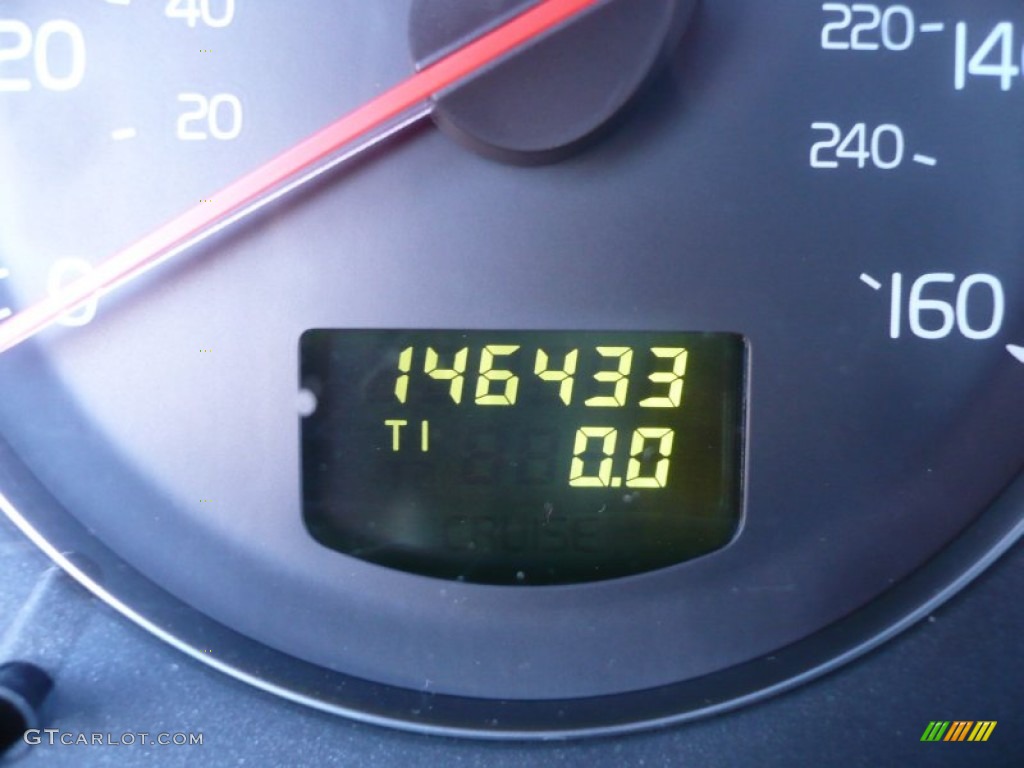 2004 V70 2.4 - Ruby Red Metallic / Beige/Light Sand photo #26