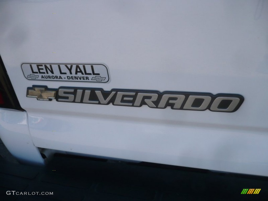 2004 Silverado 1500 LS Extended Cab 4x4 - Summit White / Dark Charcoal photo #12
