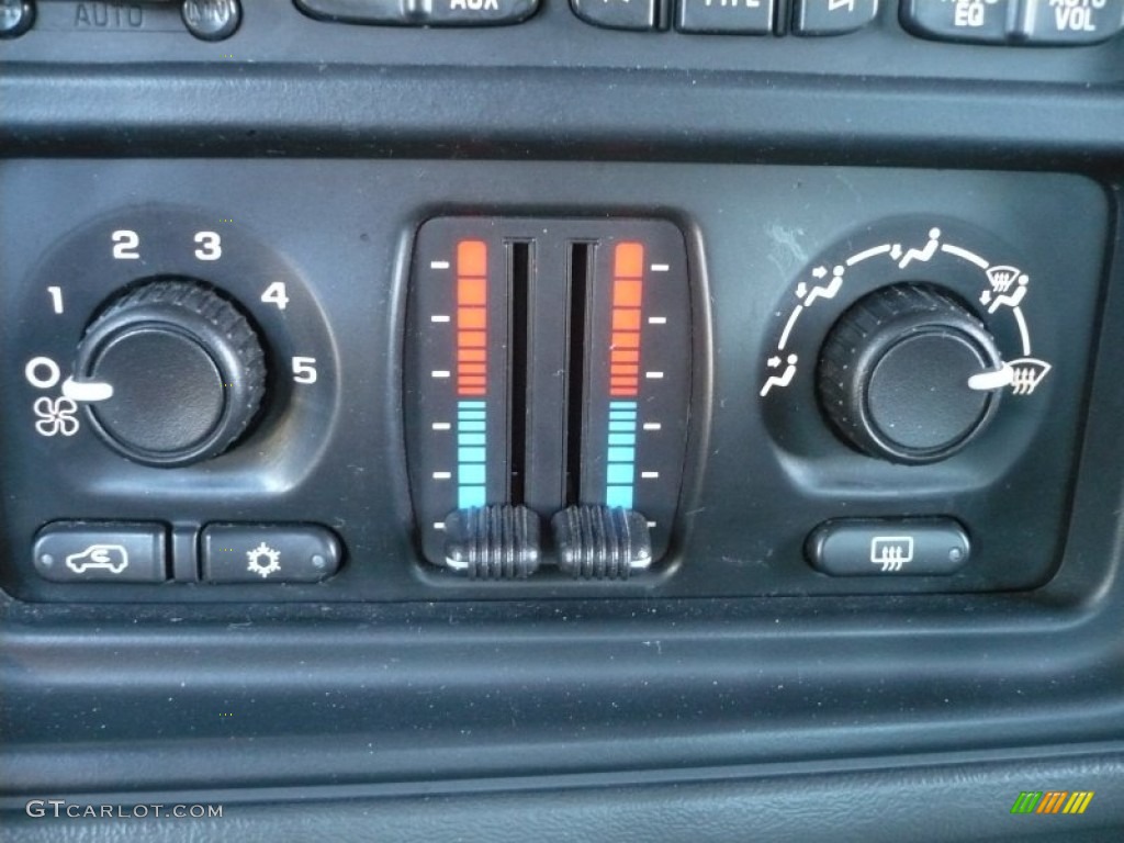 2007 Chevrolet Silverado 1500 Classic LT Extended Cab 4x4 Controls Photo #54752292