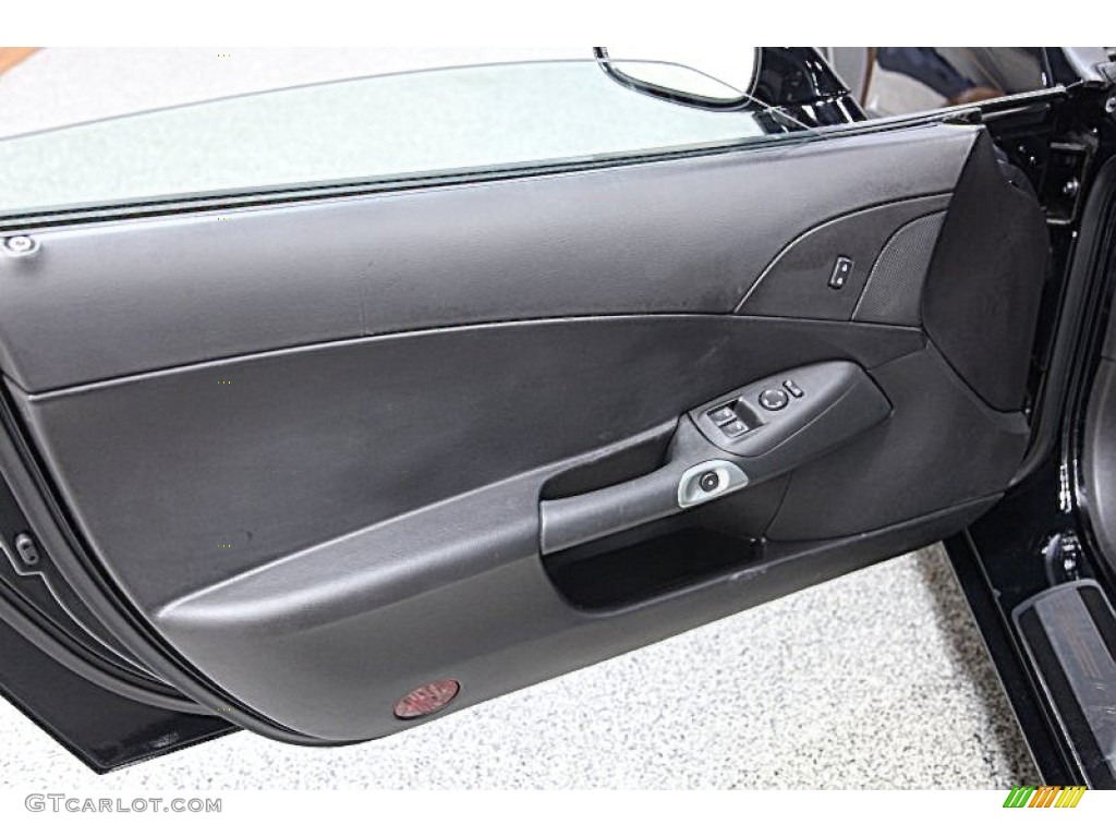 2010 Chevrolet Corvette Grand Sport Coupe Ebony Black Door Panel Photo #54754782