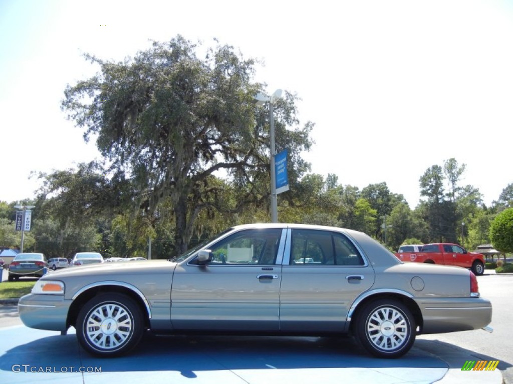 2003 Crown Victoria LX - Arizona Beige Metallic / Medium Parchment photo #2