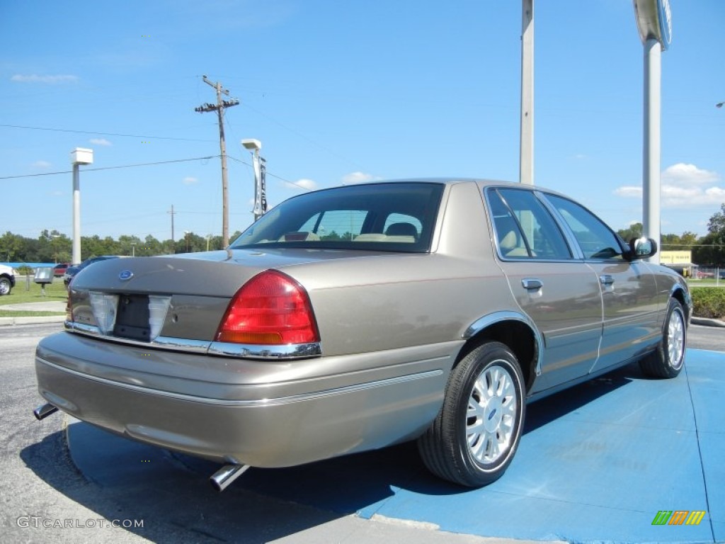 2003 Crown Victoria LX - Arizona Beige Metallic / Medium Parchment photo #5