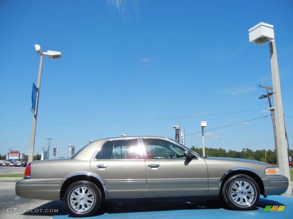 2003 Crown Victoria LX - Arizona Beige Metallic / Medium Parchment photo #6