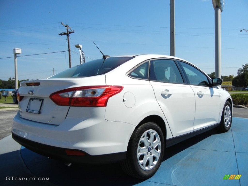 2012 Focus SE Sedan - Oxford White / Stone photo #3