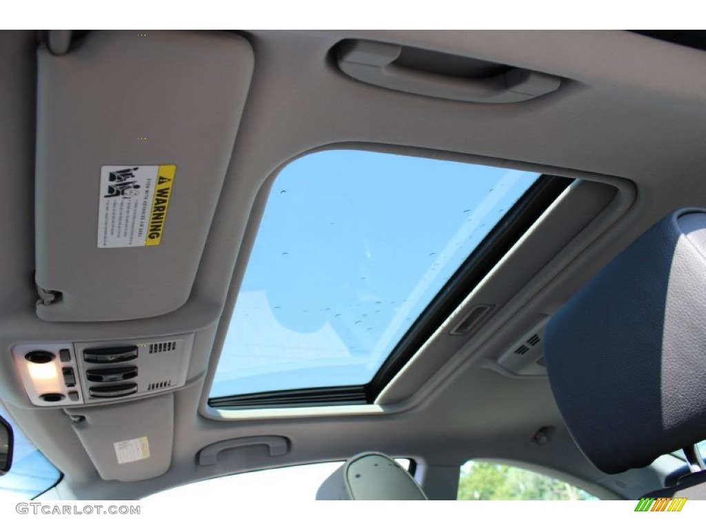 2009 BMW 3 Series 335xi Coupe Sunroof Photos