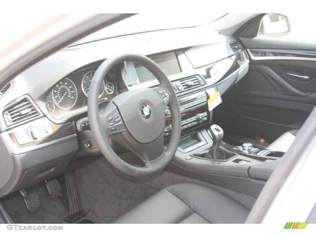Black Interior 2011 BMW 5 Series 535i Sedan Photo #54761418