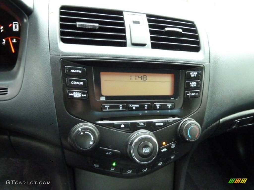 2005 Honda Accord LX Special Edition Coupe Audio System Photos