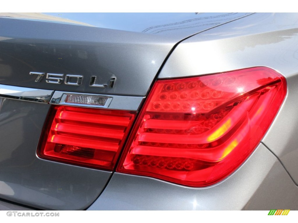 2010 BMW 7 Series 750Li xDrive Sedan Marks and Logos Photo #54762274