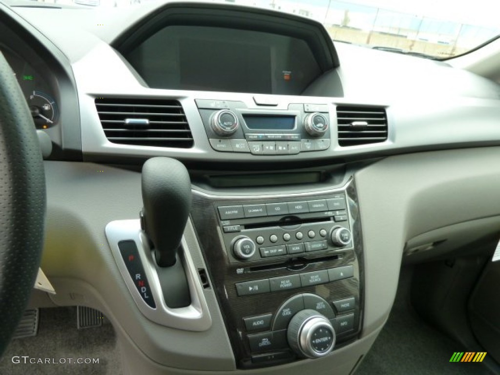 2012 Honda Odyssey Touring Elite Controls Photo #54763032
