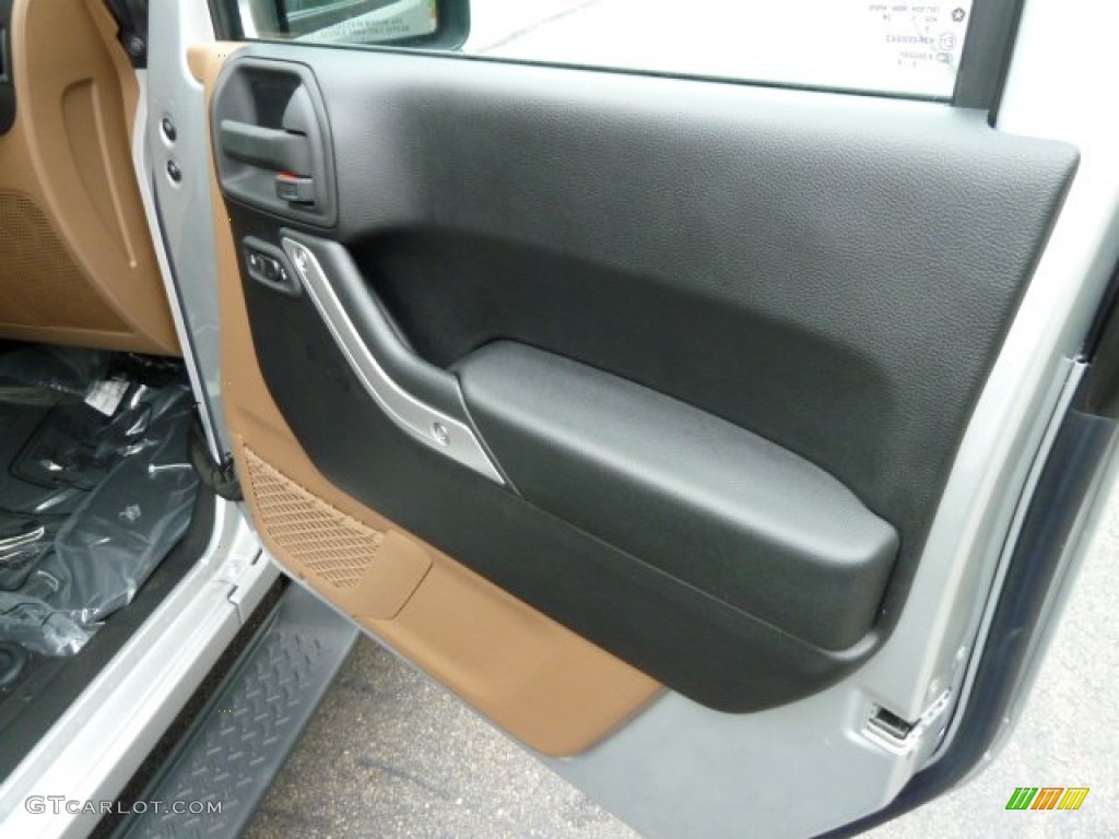 2012 Jeep Wrangler Unlimited Sahara 4x4 Black/Dark Saddle Door Panel Photo #54765243
