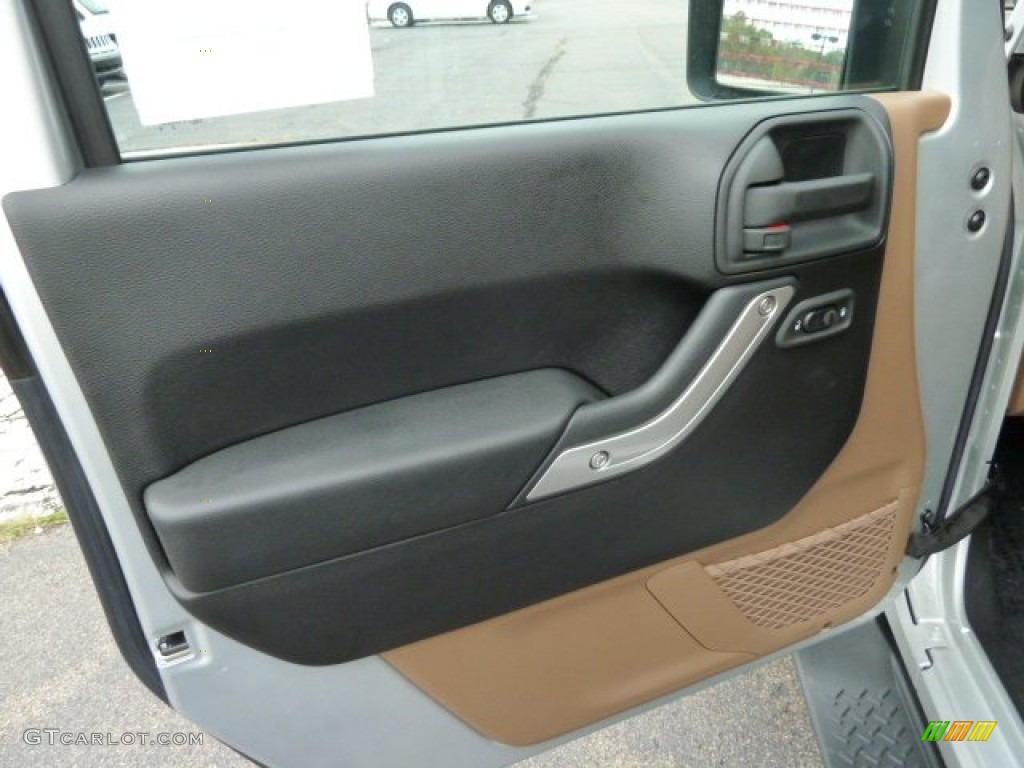 2012 Jeep Wrangler Unlimited Sahara 4x4 Black/Dark Saddle Door Panel Photo #54765294