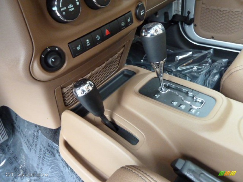 2012 Jeep Wrangler Unlimited Sahara 4x4 5 Speed Automatic Transmission Photo #54765303