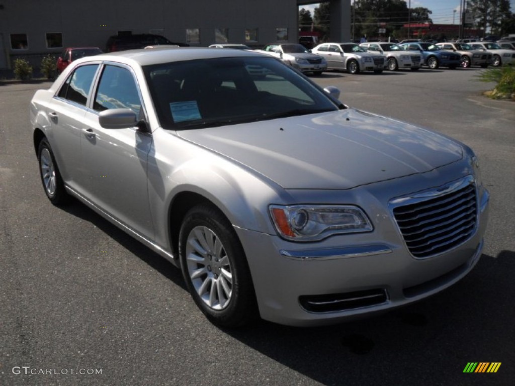 2012 300  - Bright Silver Metallic / Black photo #5