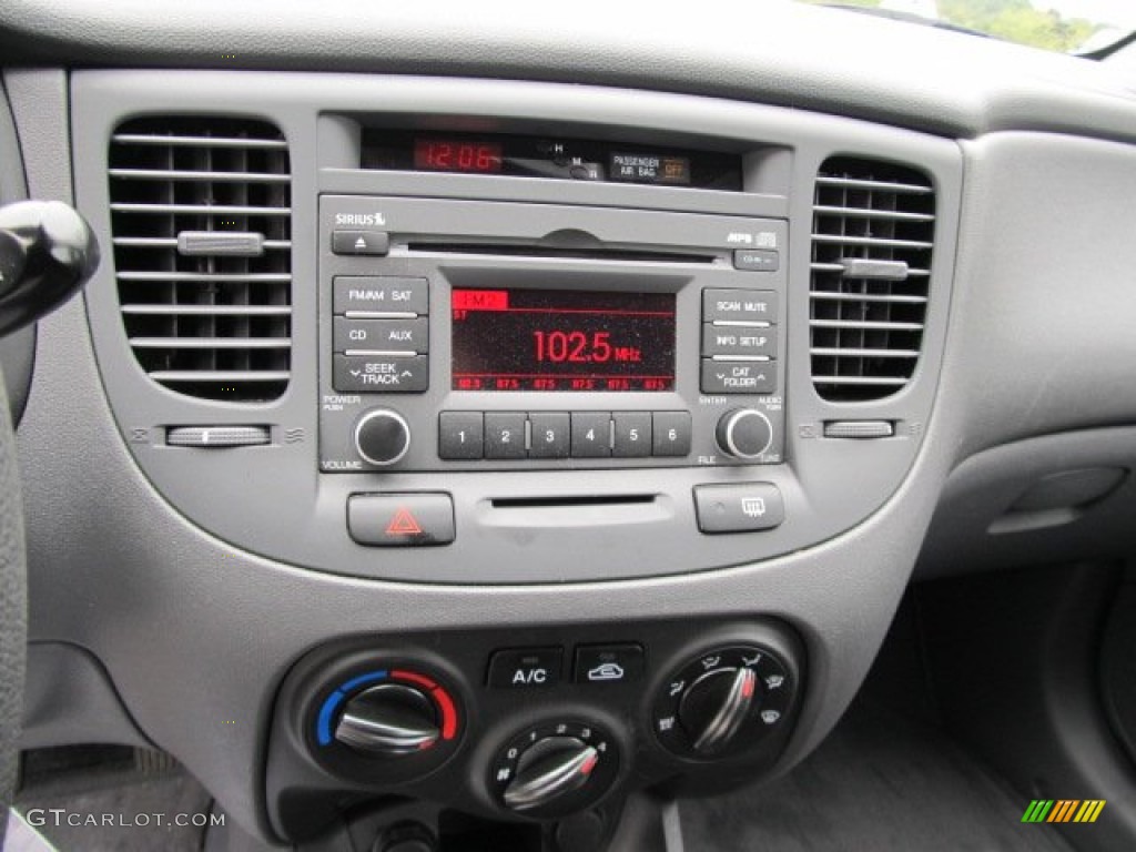 2010 Kia Rio Rio5 LX Hatchback Controls Photo #54769371