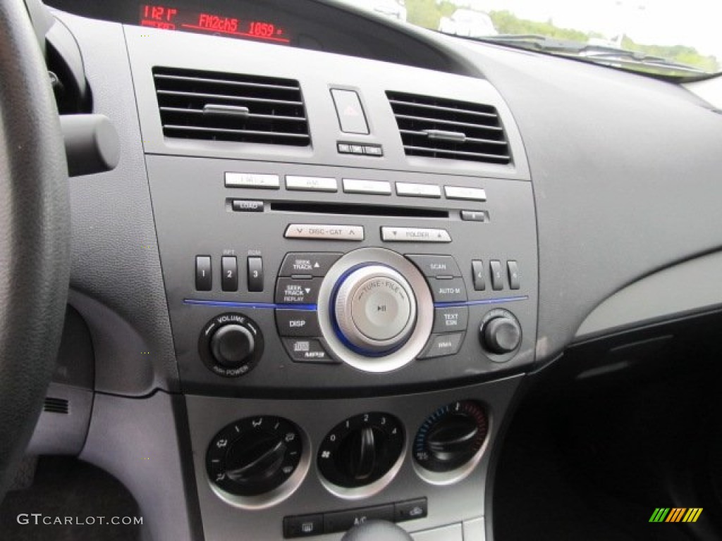2011 Mazda MAZDA3 i Sport 4 Door Controls Photo #54770700