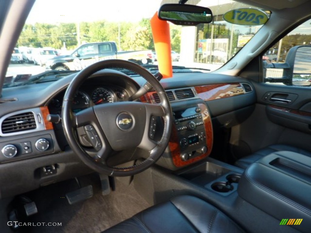 2007 Chevrolet Silverado 3500HD LTZ Extended Cab 4x4 Dually Ebony Dashboard Photo #54771372