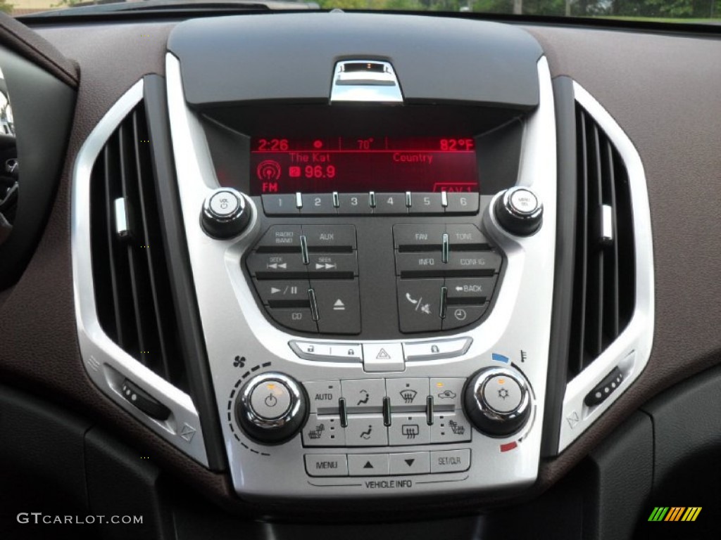 2010 GMC Terrain SLT Controls Photo #54771855