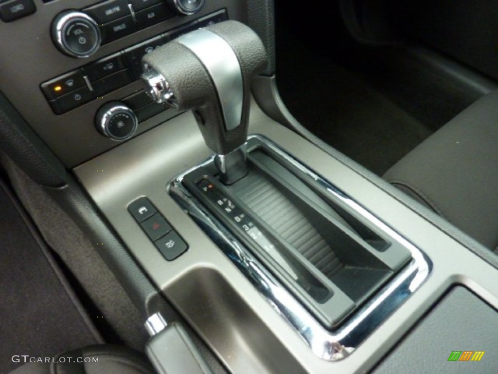 2011 Ford Mustang GT Convertible Transmission Photos