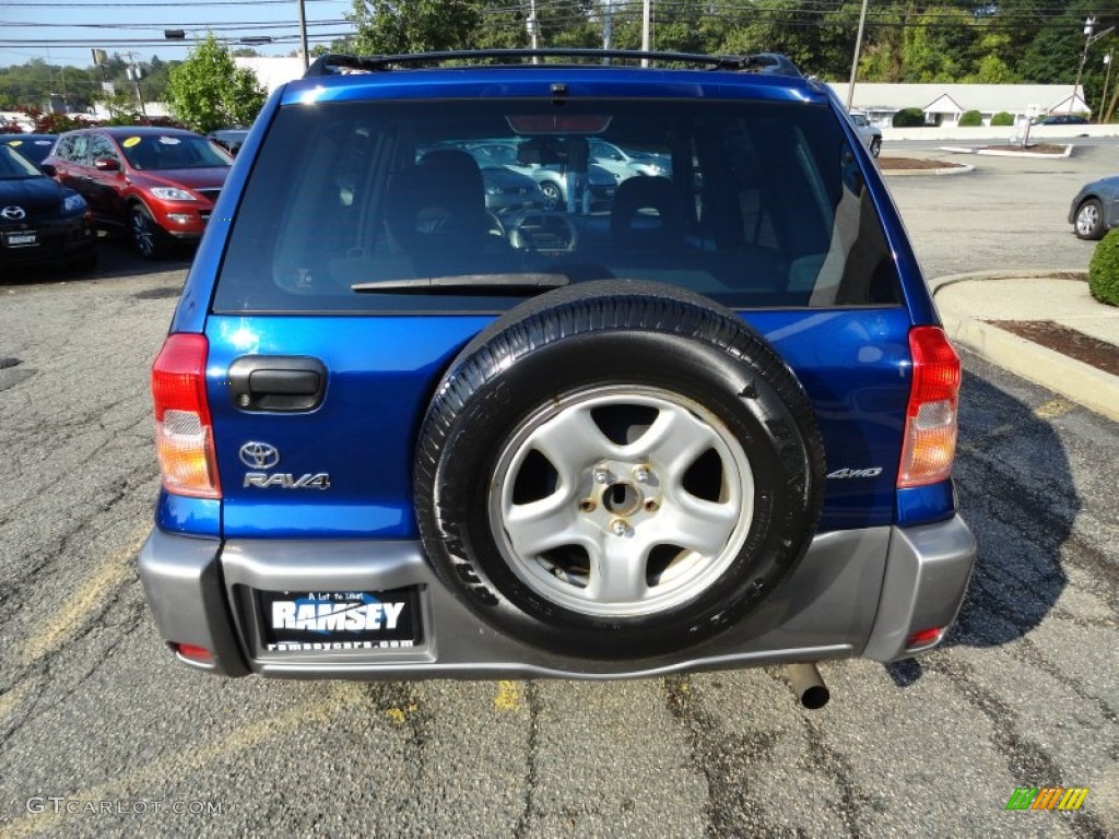 2003 RAV4 4WD - Spectra Blue Mica / Gray photo #6