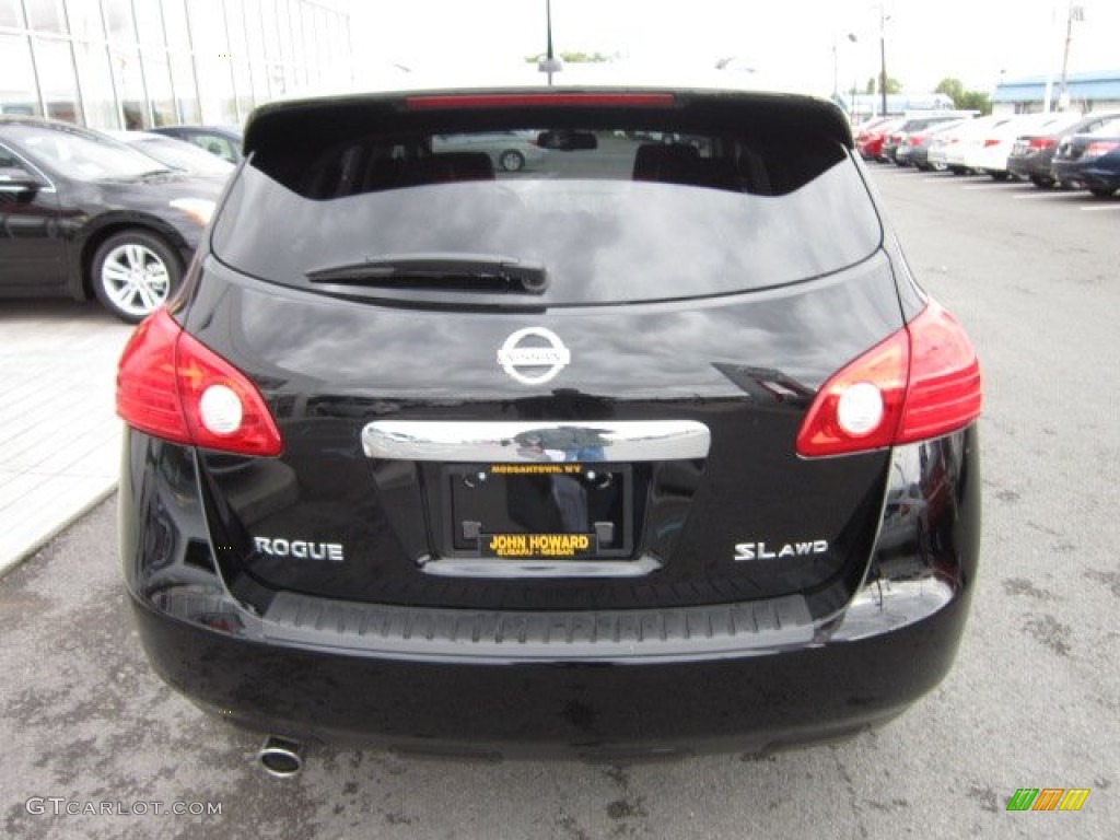 2011 Rogue SL AWD - Wicked Black / Black photo #6